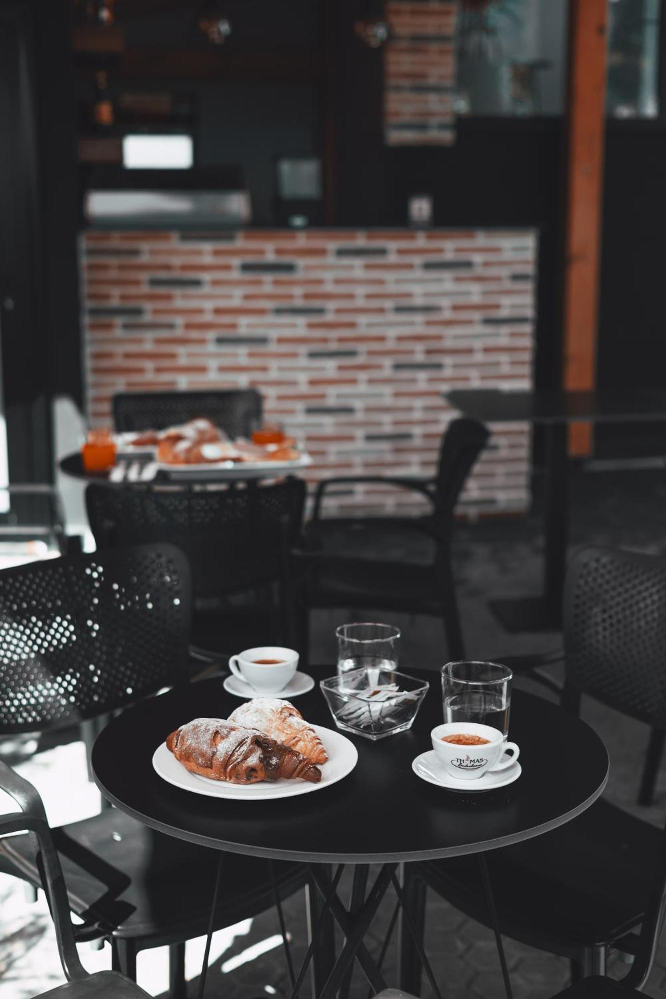 Hotel Beke Vlore Bagian luar foto