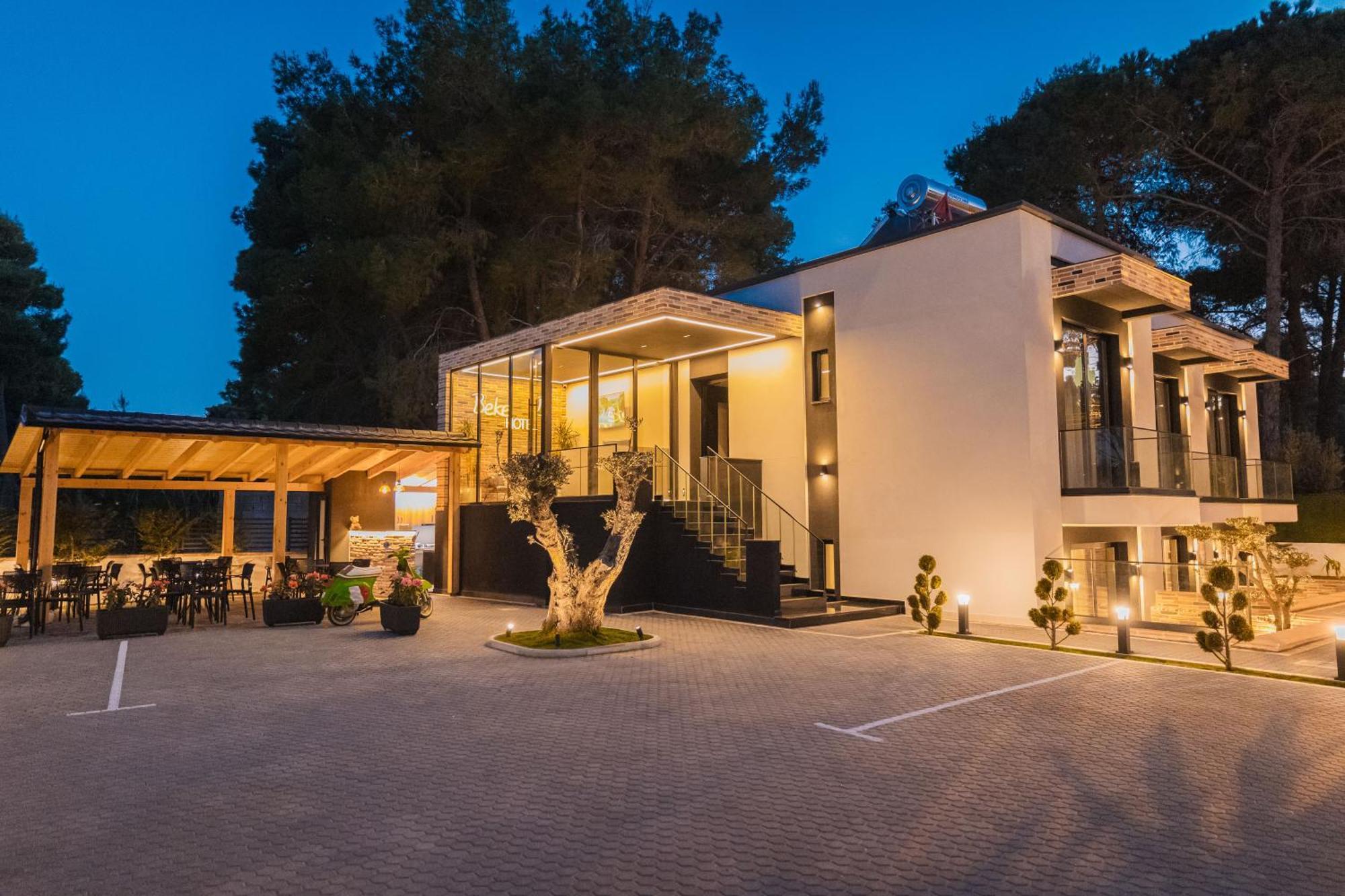 Hotel Beke Vlore Bagian luar foto