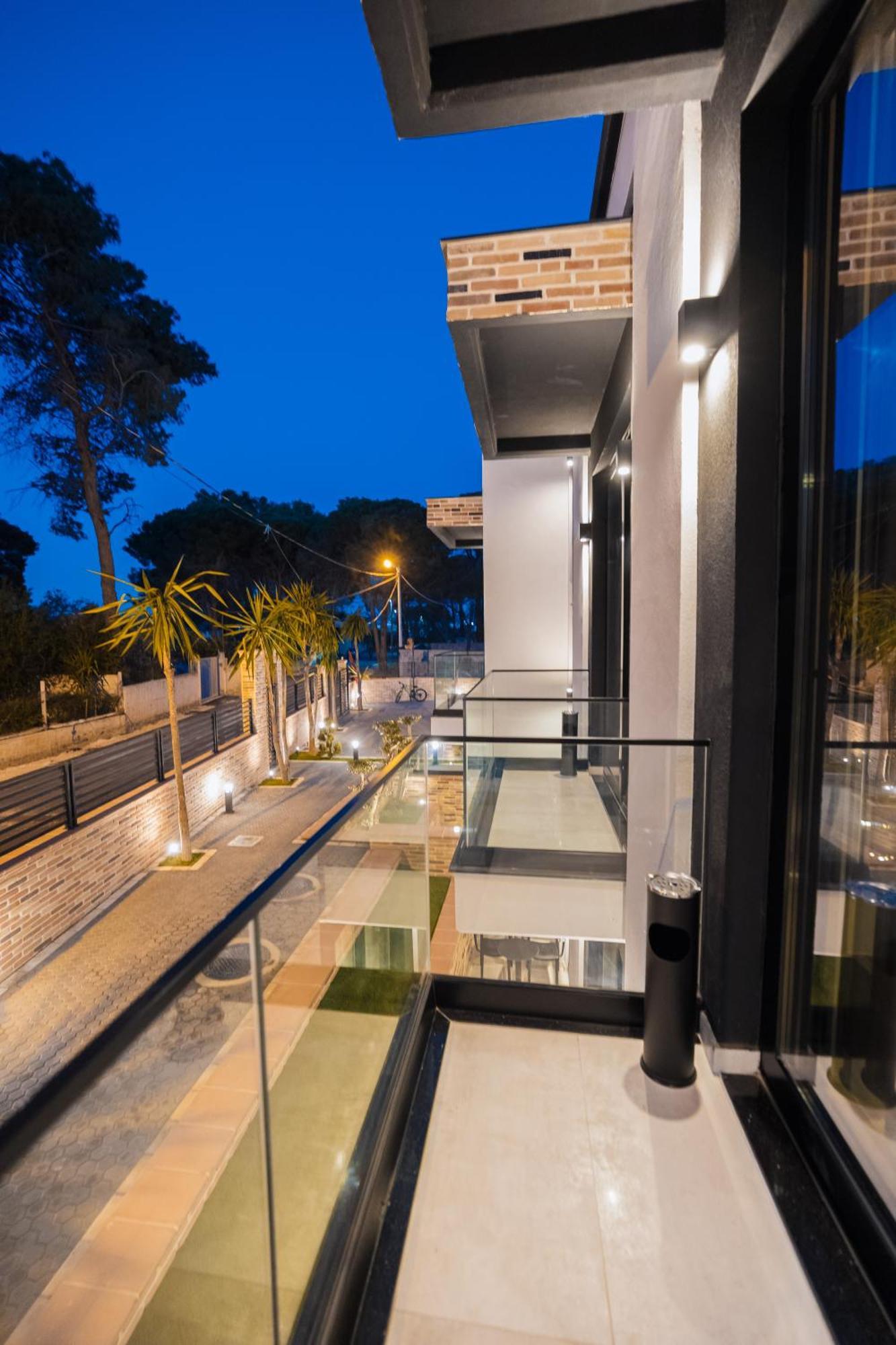Hotel Beke Vlore Bagian luar foto