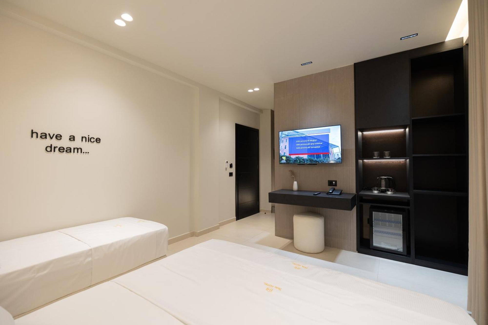 Hotel Beke Vlore Bagian luar foto
